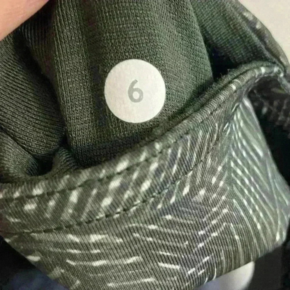 Lululemon cool to street mesh detail cropped leggings Sz 6 - Picture 5 of 5